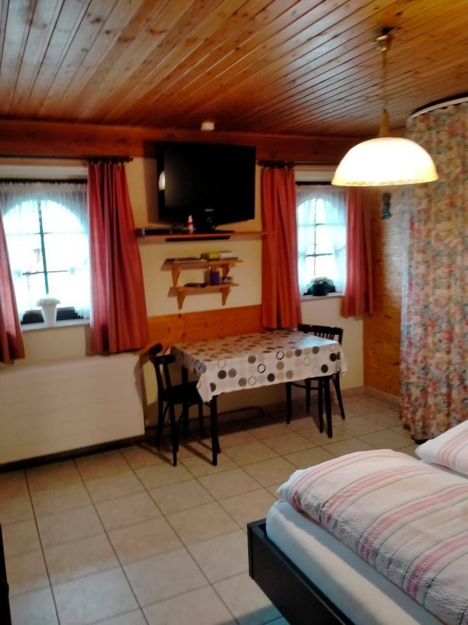 Gasthof Lederhose Diepenbeek Esterno foto